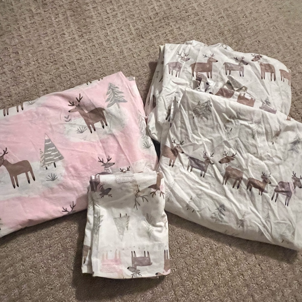 Pottery Barn Kids Winter Reindeer Holiday Duvet Cover & Sheet Set - Picture 2 of 3